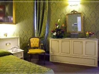 Relais Piazza Di Spagna فندق